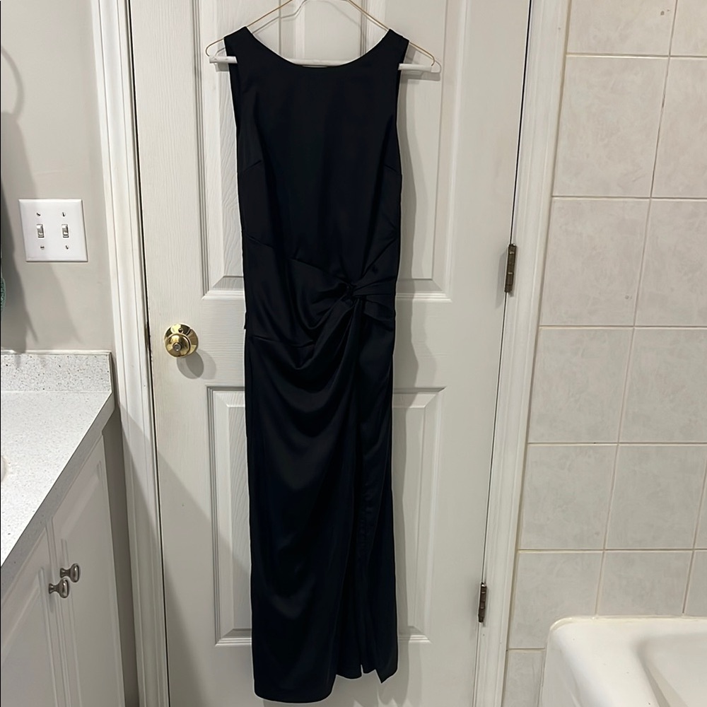 Elegant Black Sleeveless Dress